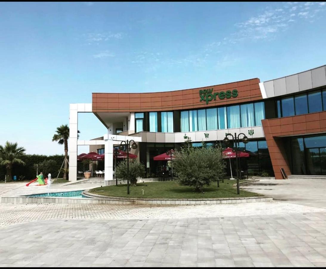 Coco Hotel Тирана Екстериор снимка