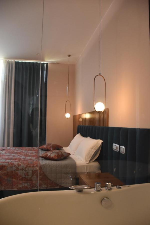 Coco Hotel Тирана Екстериор снимка