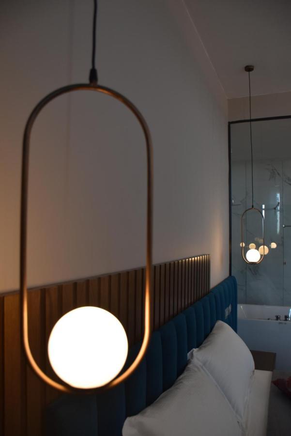 Coco Hotel Тирана Екстериор снимка