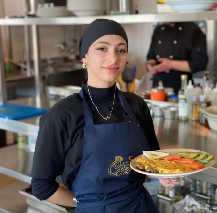 Coco Hotel Тирана Екстериор снимка