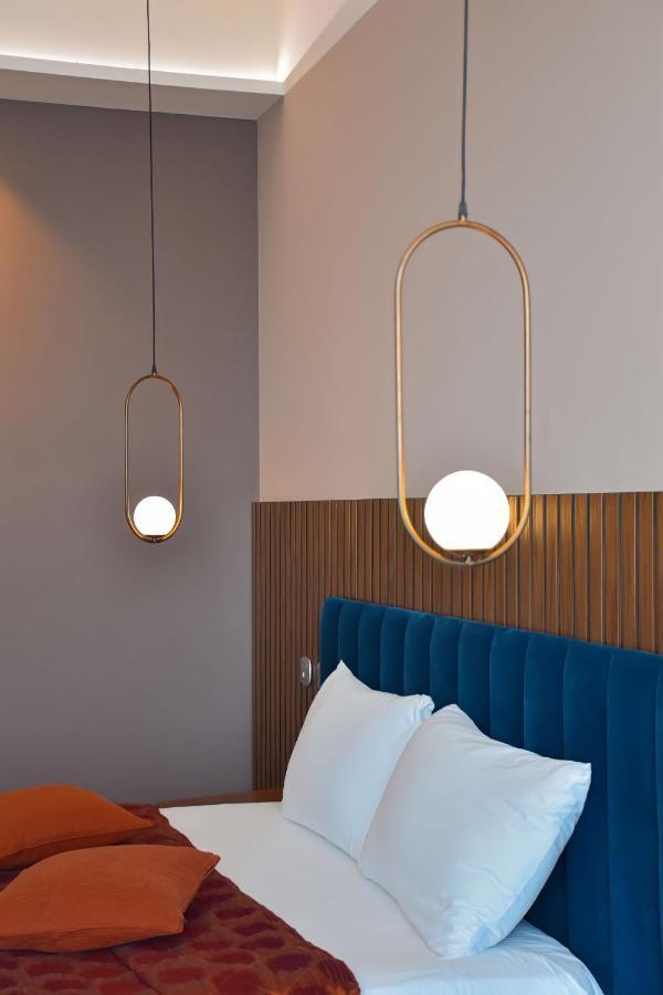 Coco Hotel Тирана Екстериор снимка